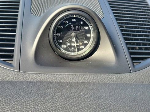 Certified 2025 Porsche Macan AWD/4WD image 22