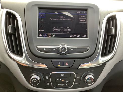 Used 2024 Chevrolet Equinox LS w/ LS Convenience Package FWD image 11