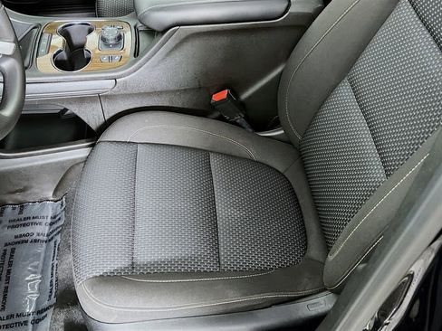 Used 2023 GMC Acadia SLE w/ Elevation Edition image 18