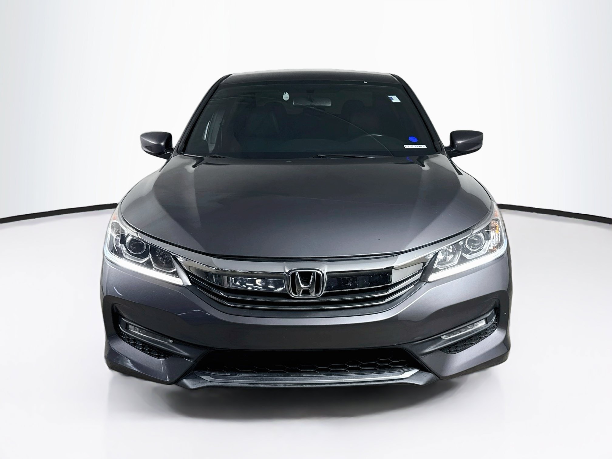 Used 2016 Honda Accord Sport image 2