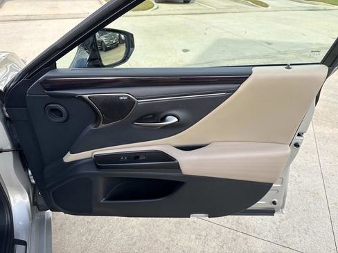 Used 2019 Lexus ES 350 Ultra Luxury image 14