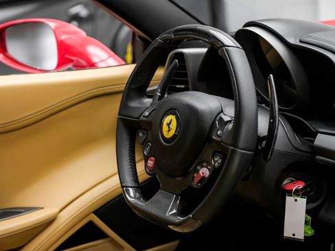 Used 2014 Ferrari 458 Spider RWD image 22