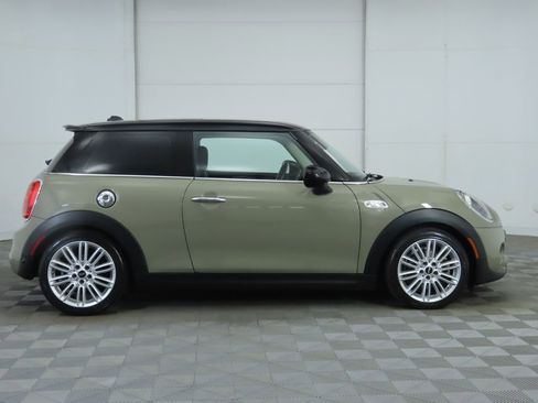 Used 2019 MINI Cooper S w/ Signature Upholstery Package image 4
