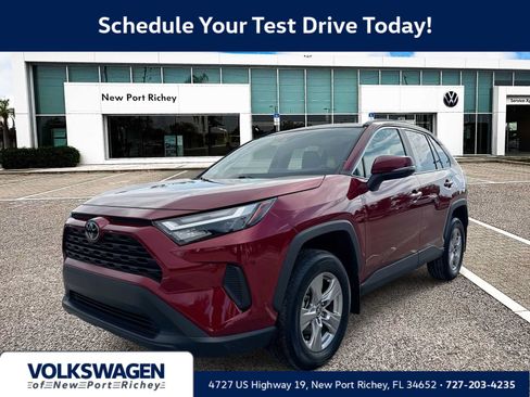 Used 2025 Toyota RAV4 XLE w/ Convenience Package FWD image 1