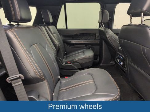 Used 2023 Ford Expedition Platinum AWD/4WD image 16