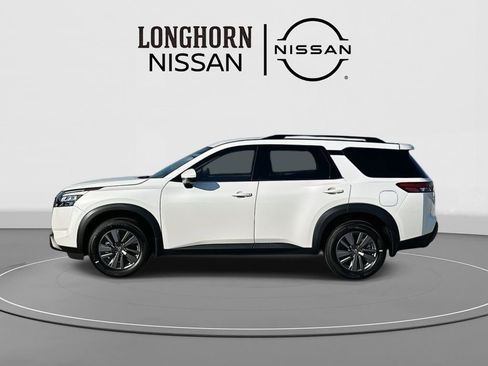New 2025 Nissan Pathfinder SV w/ Cargo Package image 4