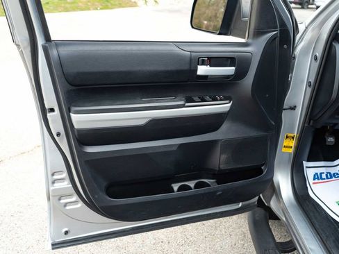 Used 2021 Toyota Tundra SR5 RWD image 12