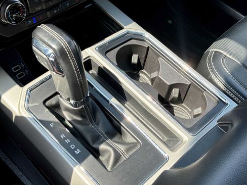 Used 2018 Ford F150 Lariat w/ Equipment Group 502A Luxury AWD/4WD image 32
