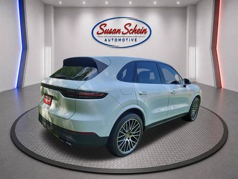 Used 2022 Porsche Cayenne Platinum Edition w/ Premium Package Plus AWD/4WD image 5