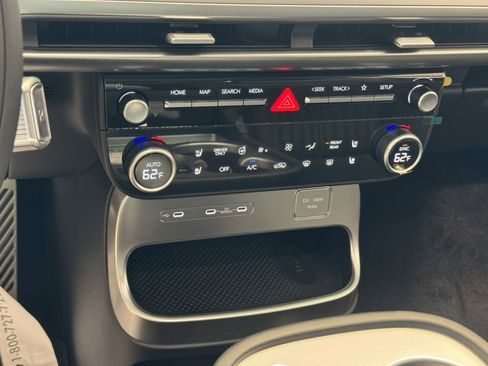 New 2026 Hyundai Ioniq 9 Calligraphy image 23