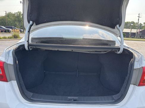 Used 2017 Nissan Sentra SV FWD image 32