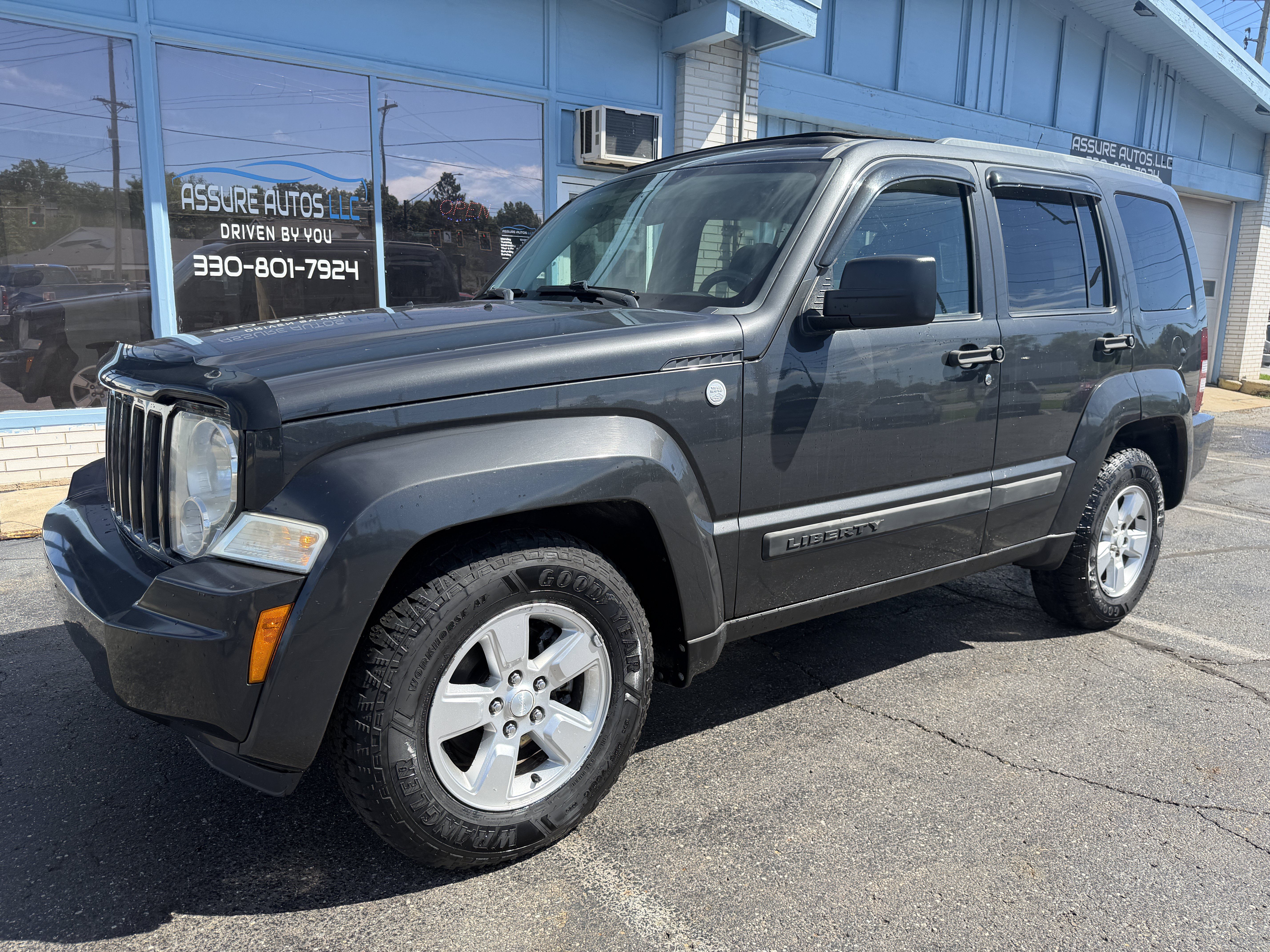 Used 2011 Jeep Liberty Sport w/ Popular Equipment Group AWD/4WD image 1