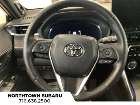 Used 2023 Toyota Venza Limited AWD/4WD image 7