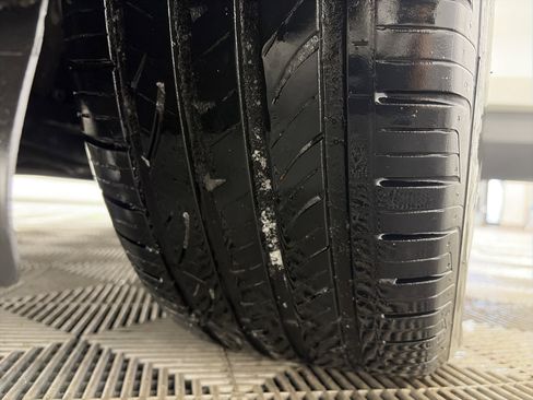 Used 2020 Ford Edge Titanium w/ Equipment Group 301A image 12