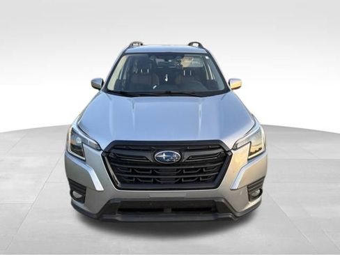 Used 2023 Subaru Forester Premium AWD/4WD image 9