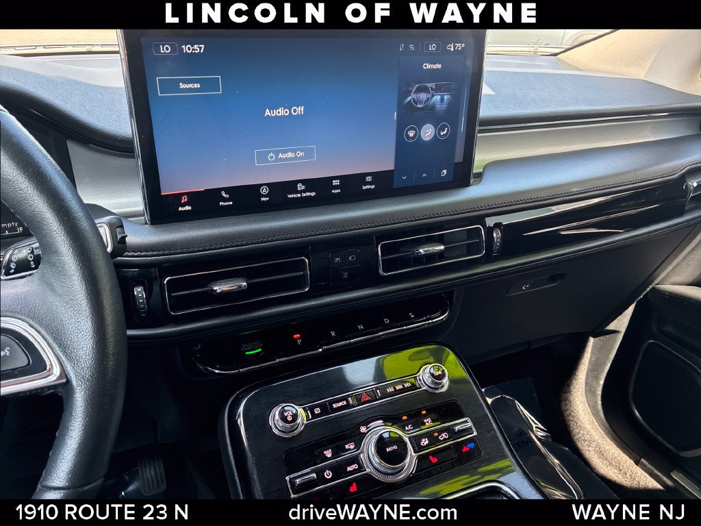 Certified 2023 Lincoln Nautilus AWD w/ Premium Package image 18