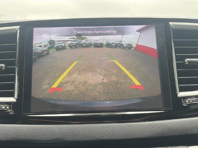 Used 2024 Chrysler Pacifica Touring-L FWD image 46