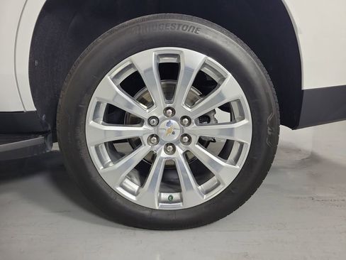 Used 2024 Chevrolet Tahoe Premier AWD/4WD image 9