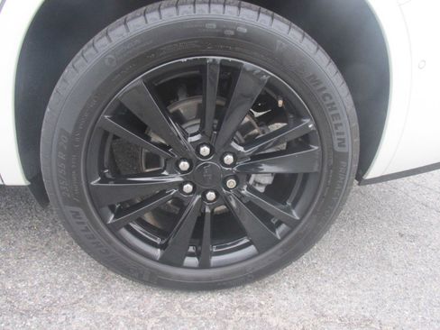 Used 2023 Cadillac XT6 Premium Luxury w/ Technology Package image 71