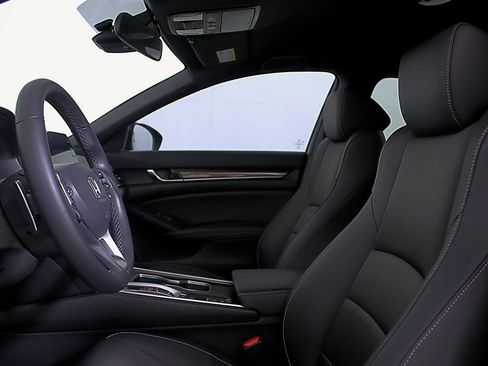 Used 2022 Honda Accord Sport image 13