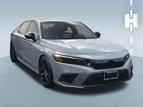 Used 2023 Honda Civic Sport image 2