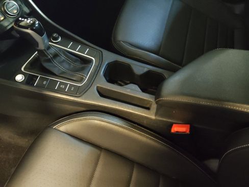 Used 2024 Volkswagen Jetta SE image 26