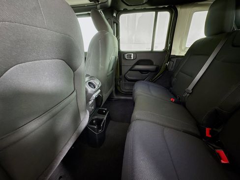 Used 2021 Jeep Wrangler Unlimited Sahara image 24