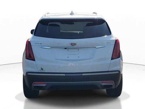 Certified 2023 Cadillac XT5 Premium Luxury FWD image 3
