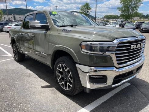 Used 2026 RAM 1500 Laramie AWD/4WD image 6