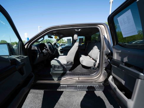 Used 2016 Ford F150 XLT RWD image 23