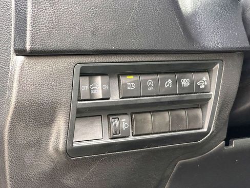 Used 2022 Toyota Tundra SR5 AWD/4WD image 31