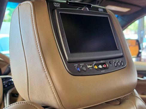 Used 2019 Cadillac Escalade ESV Platinum AWD/4WD image 20