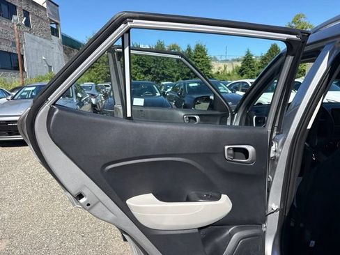Used 2026 Hyundai Venue SEL FWD image 35