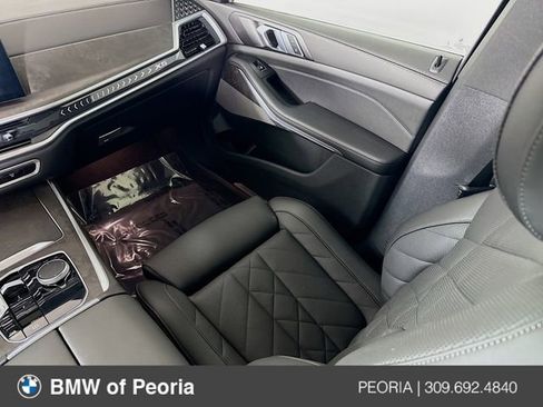 Used 2024 BMW X5 xDrive40i w/ Premium Package image 25