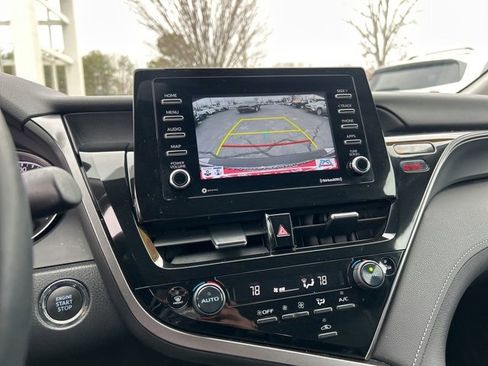 Used 2022 Toyota Camry SE image 22