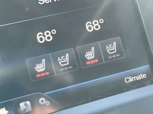 Used 2015 Ford Fusion Energi Titanium w/ Driver Assist Package image 29