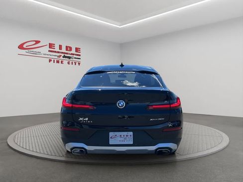Used 2025 BMW X4 xDrive30i AWD/4WD image 5