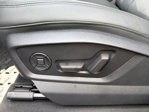 Used 2023 Audi Q7 3.0T Prestige image 11