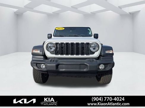 Used 2024 Jeep Wrangler Unlimited Sport AWD/4WD image 8