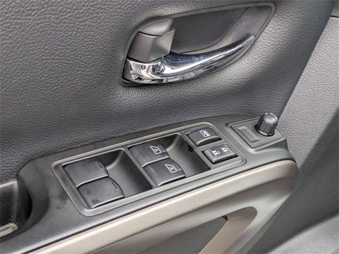 Used 2024 Nissan Titan SV w/ SV Bronze Edition Package image 13