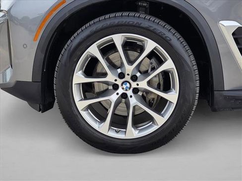 Used 2025 BMW X5 xDrive40i image 9