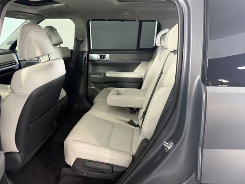 Used 2025 Hyundai Santa Fe Limited FWD image 28