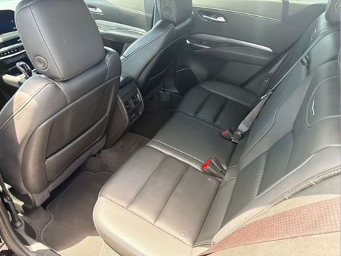 Used 2024 Cadillac XT4 Premium Luxury FWD image 32