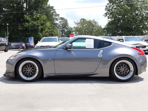 Used 2011 Nissan 370Z Coupe w/ Sport Pkg RWD image 4