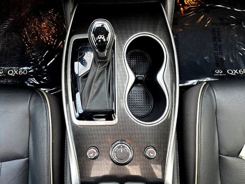 Used 2019 INFINITI QX60 Luxe w/ Essential Package image 24