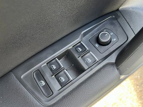 Certified 2020 Volkswagen Tiguan SEL image 13