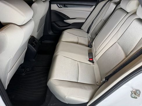 Used 2018 Honda Accord EX image 21