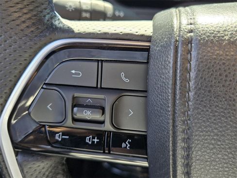 Used 2025 Toyota Sequoia 4WD image 29