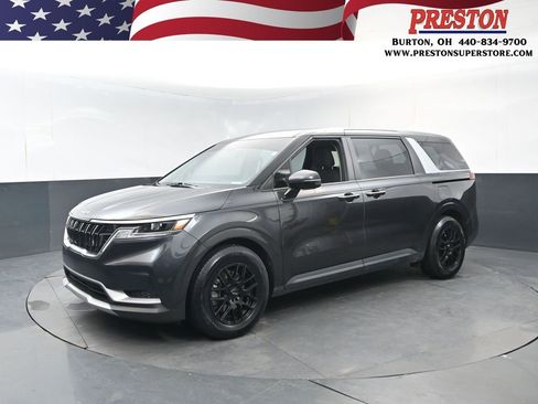 Certified 2024 Kia Carnival LX image 1