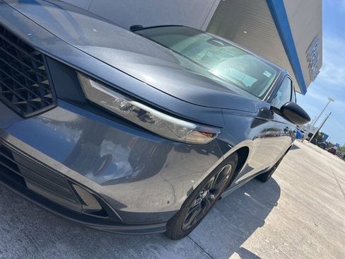 Used 2025 Honda Accord SE image 4